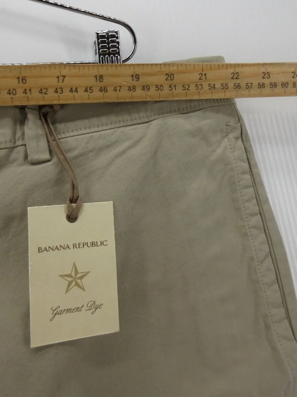 Banana Republic Shorts 44 Khaki Garment Dye Relaxed Chino Canvas NEW